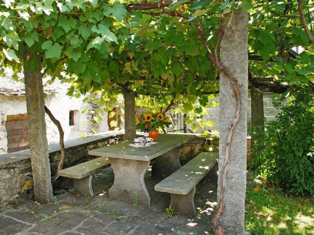 Rustico Pult Villa Someo Exterior photo