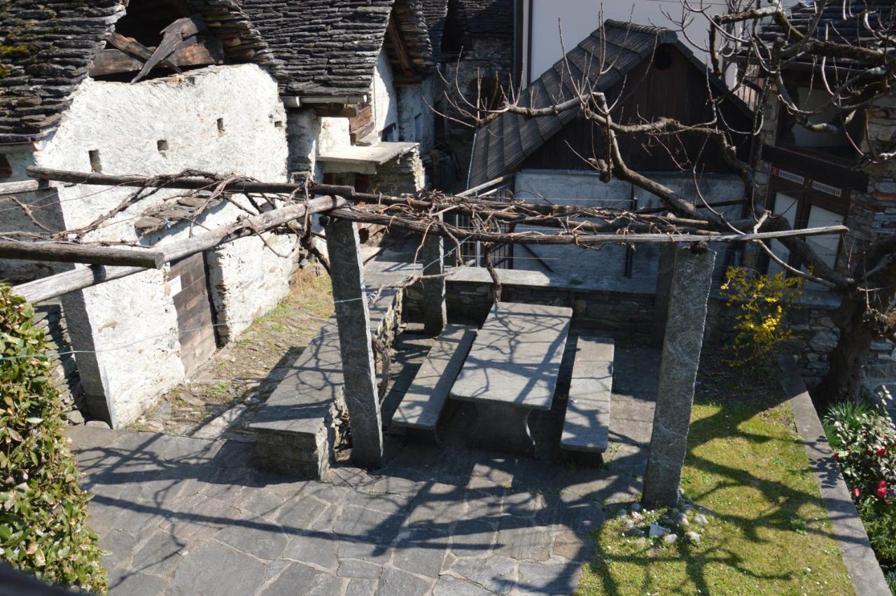 Rustico Pult Villa Someo Exterior photo